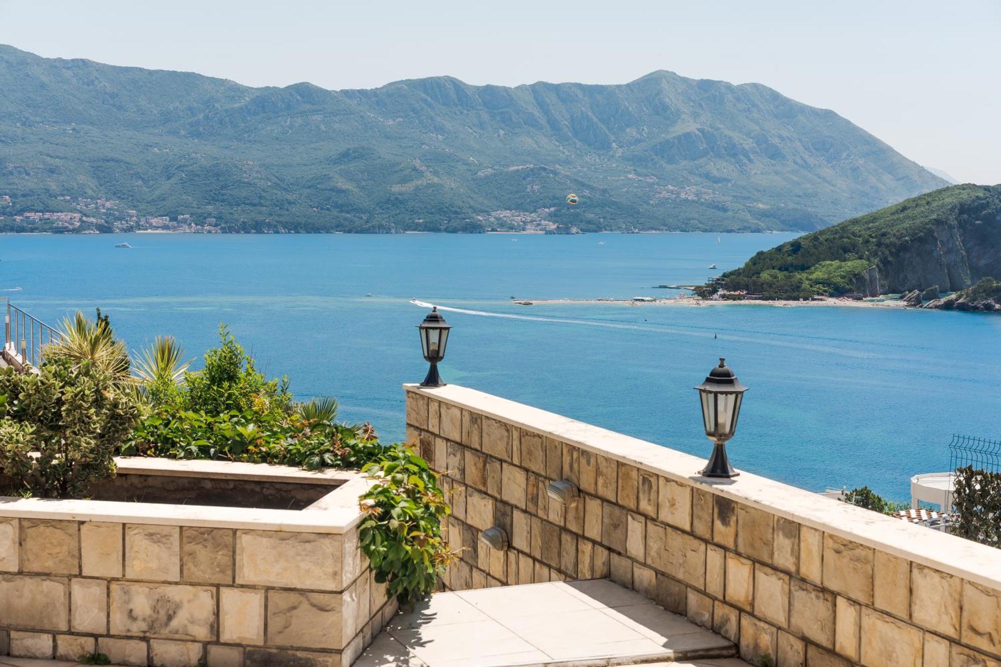Vidikovac Marble House Budva